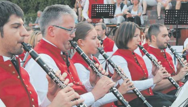 2013_Platzkonzert_Muslenplatz_600.jpg