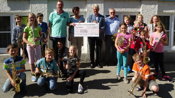 2017_Spende_Lionsclub_590.jpg
